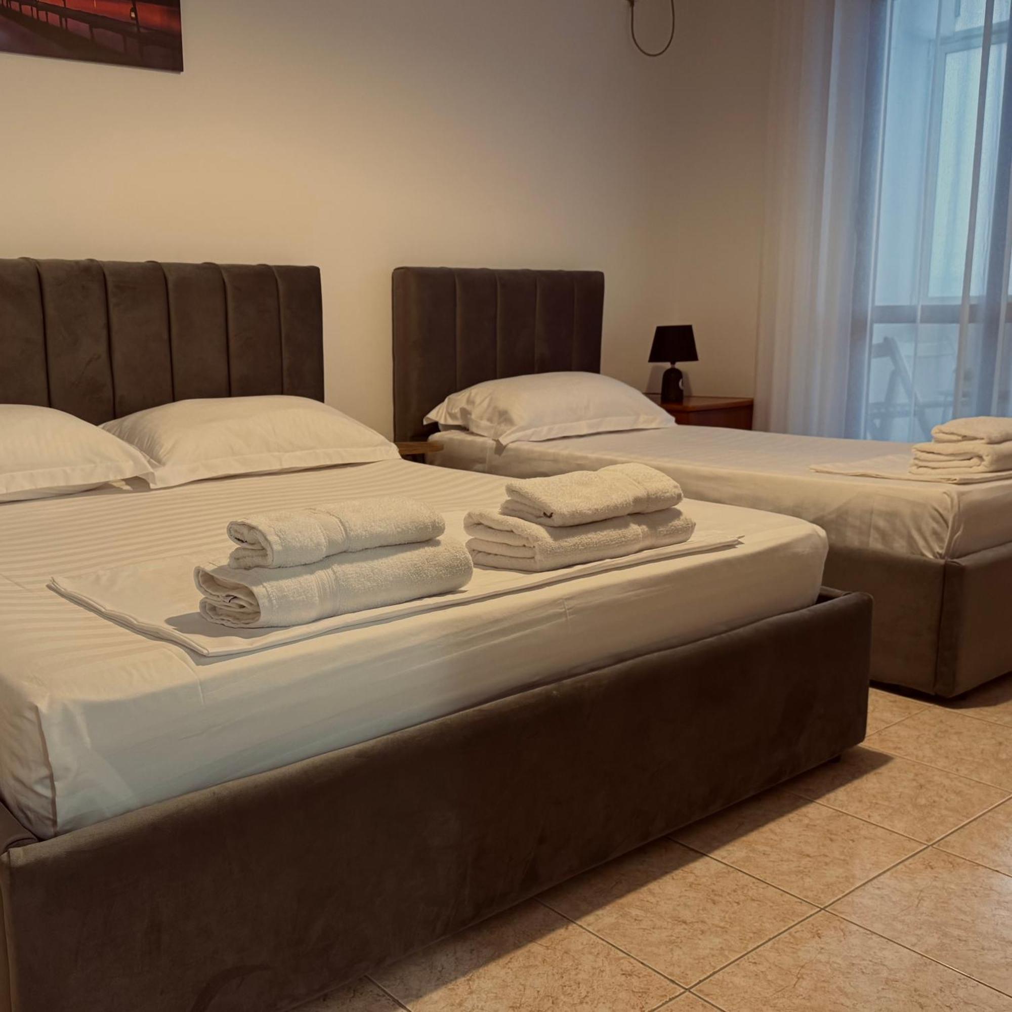 Hi5 Rooms Tirana Extérieur photo